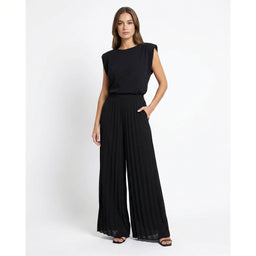 Women’s Sleeveless Top and Pleated Wide-Leg Pants Set